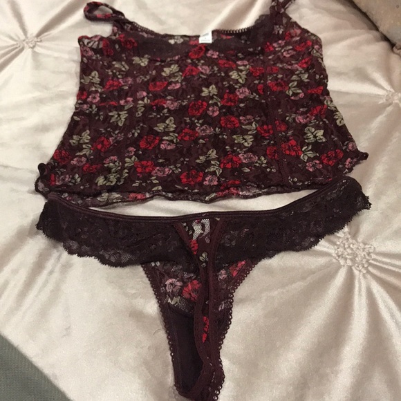 Brand new lingerie - Picture 2 of 3